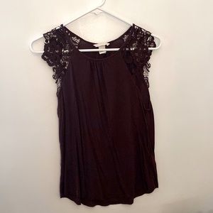 H&M purple tank top with lace shoulder detail
